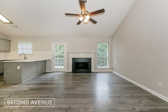 Foto del edificio - 45 Riverside Ct
