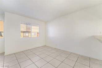 Building Photo - 233 N 18th St