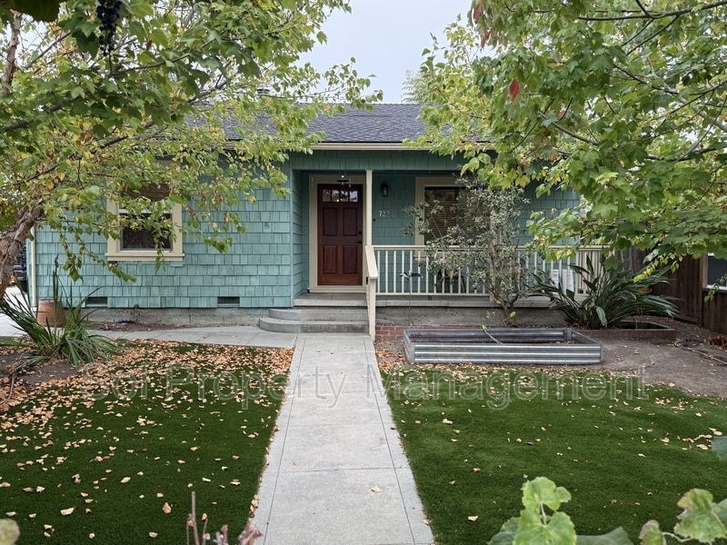 Foto principal - 722 Marnell Ave