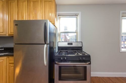 Building Photo - 593 Bushwick Ave