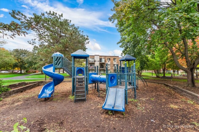 Foto del edificio - 1457 N Winslowe Dr
