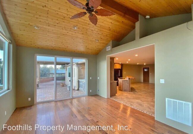 Building Photo - 3 br, 2 bath House - 30 Leisure Court