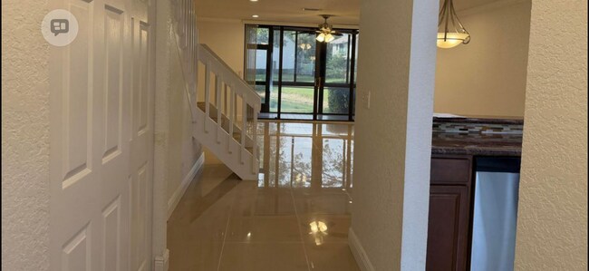 Foto del edificio - 4821 NW 22nd St