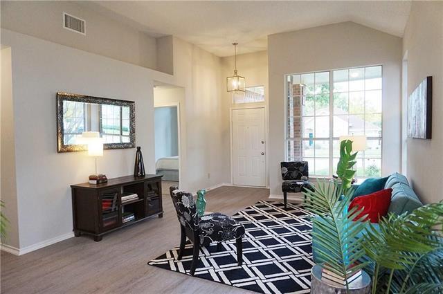 Foto del edificio - 9821 Carmel Valley Dr