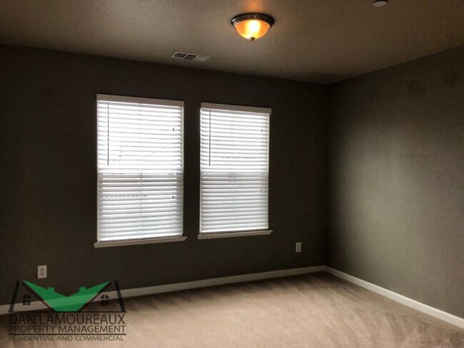 Building Photo - 3 br, 2.5 bath House - 1922 Boyle Ct