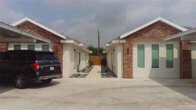 Building Photo - 13 Sandpiper Ave