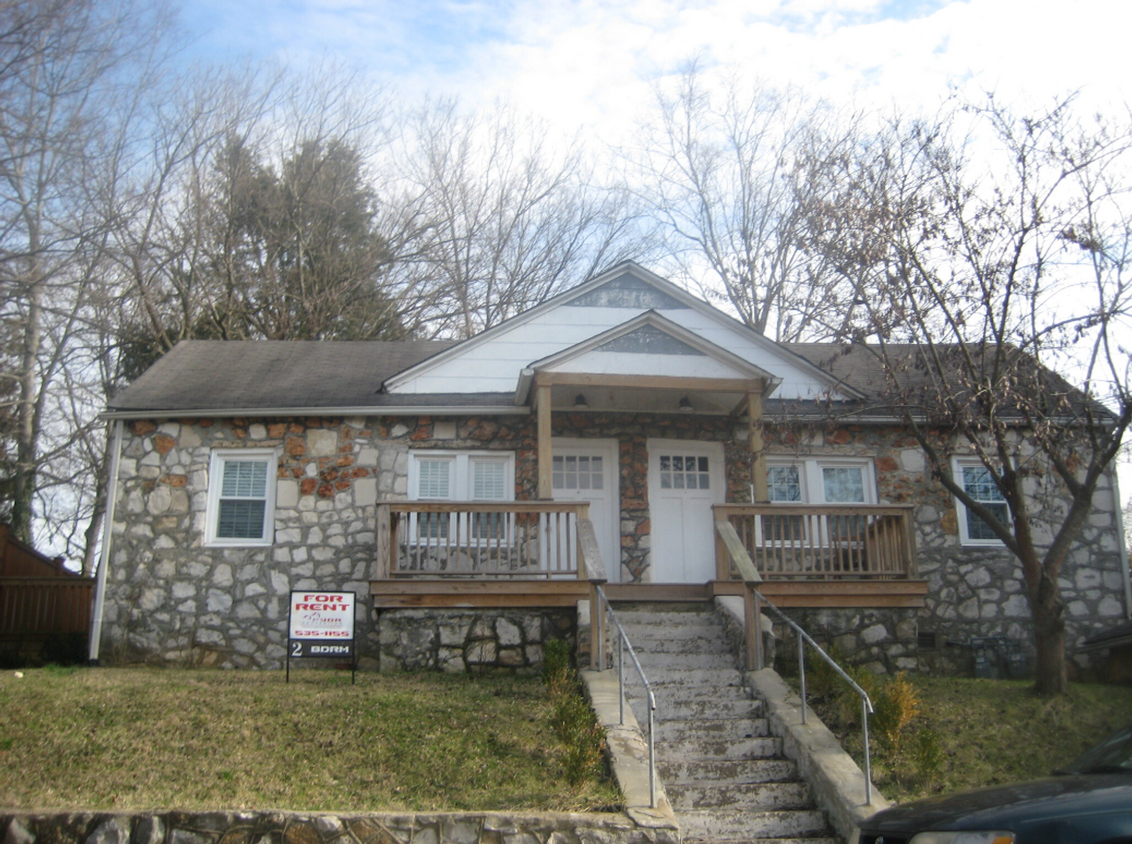 Primary Photo - Hight Street Duplex