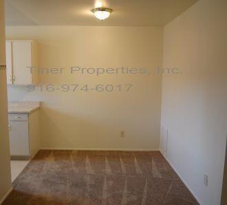 Foto del edificio - Charming 2 Bedroom Duplex in Orangevale!