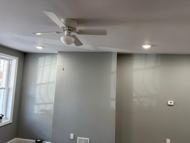 Foto del edificio - 650 W Clearfield St