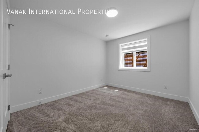 Building Photo - Brand-New Luxury Home in Prime Tsawwassen - 2 Bed, 1 Bath