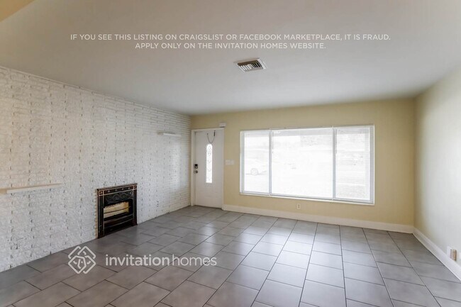 Building Photo - 533 W Dayton Cir
