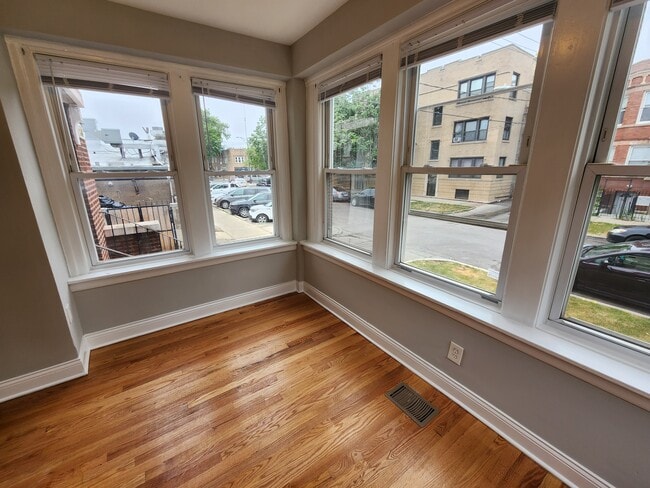 Building Photo - 2415 N Kildare Ave