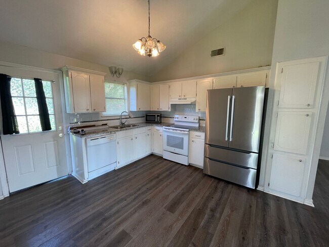 Foto del edificio - Haughton 3bd/2ba