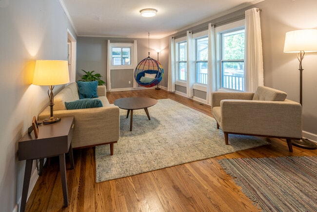 Photo - 2156 Barbara Ln House