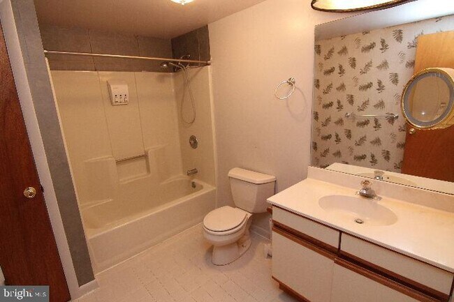 Foto del edificio - 26 Chatham Ct