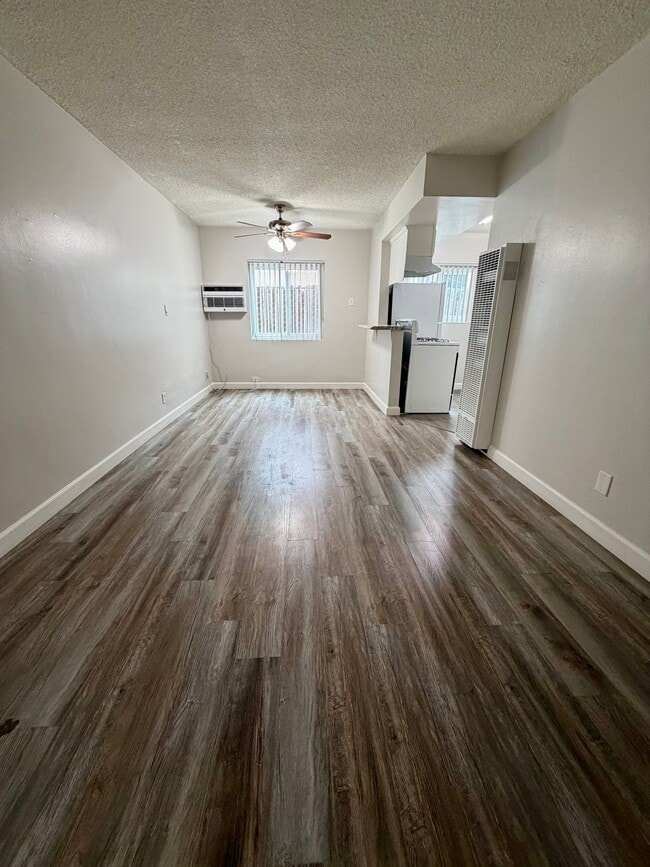 Building Photo - 12414 Dunrobin Ave