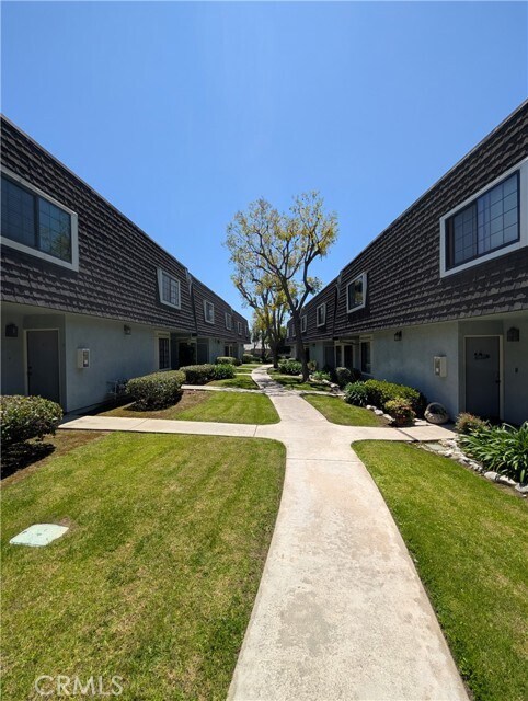 Foto del edificio - 2620 Huntington Dr
