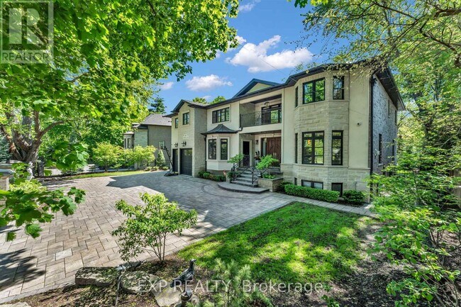 Photo du bâtiment - 606 Lakeshore Rd W