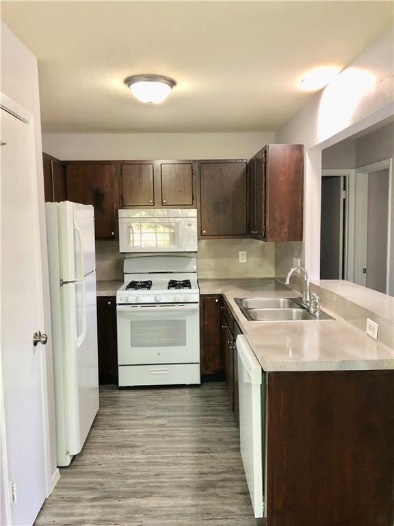 Foto del edificio - 1904 Albury Cove