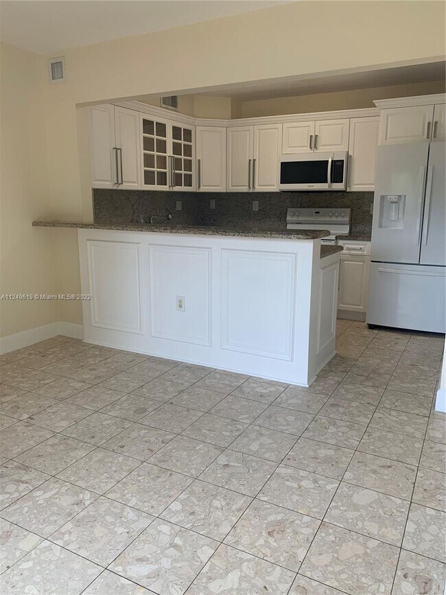 Foto del edificio - 5800 SW 127th Ave