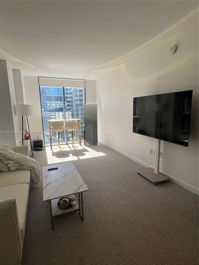 Foto del edificio - 31 SE 6th St