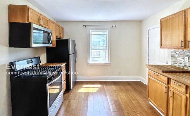 Foto del edificio - 783 Seymour Ave