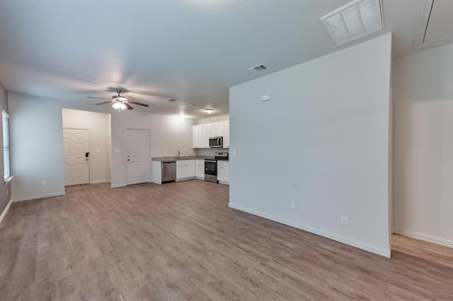 Building Photo - 1705 E Powell Ave