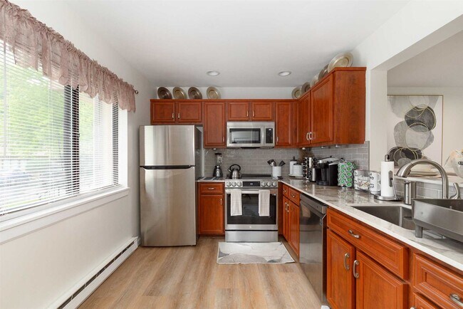 Foto del edificio - 51 Hudson Heights Dr