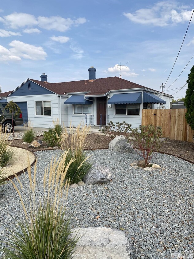 Primary Photo - 1070 Kirman Ave