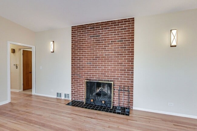 Building Photo - 8109 Karlov Ave