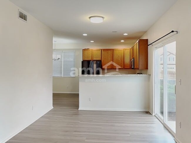 Foto del edificio - 16447 E 97th Pl