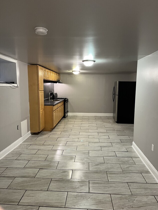 Primary Photo - 4900 Walton Ave