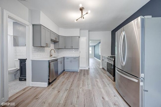Foto del edificio - 3810 N Troy St
