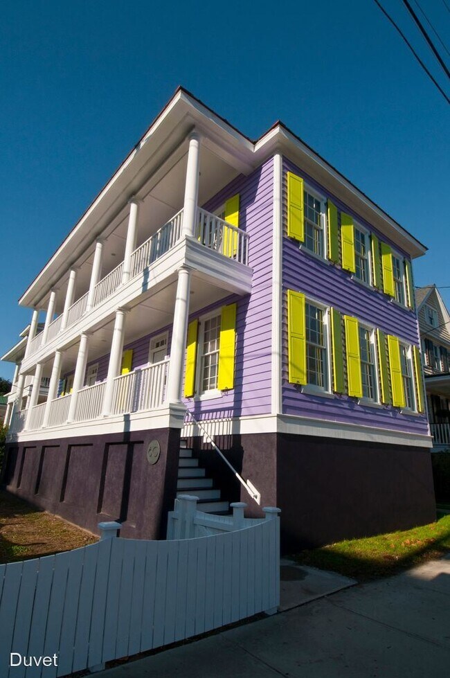 Building Photo - 4 br, 3.5 bath House - 60 Morris Street