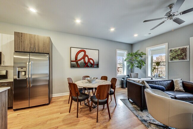 Building Photo - 5117 S Kenwood Ave