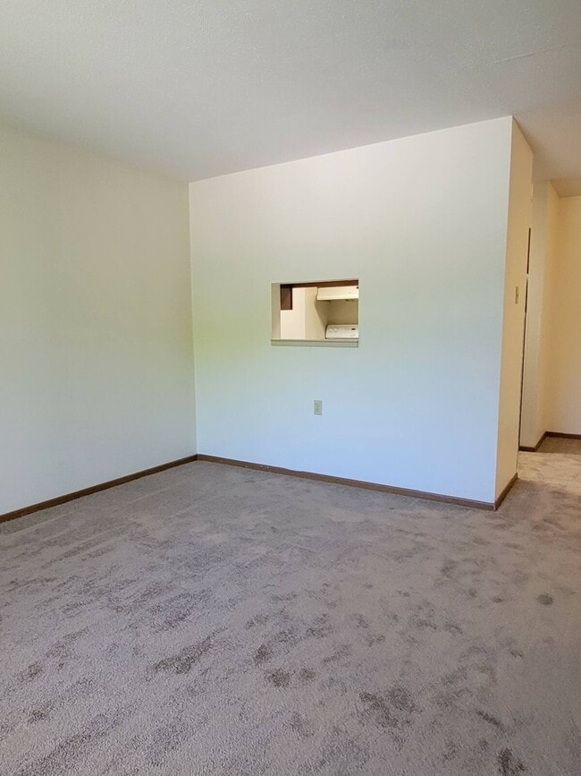 Building Photo - Malmquist Estates