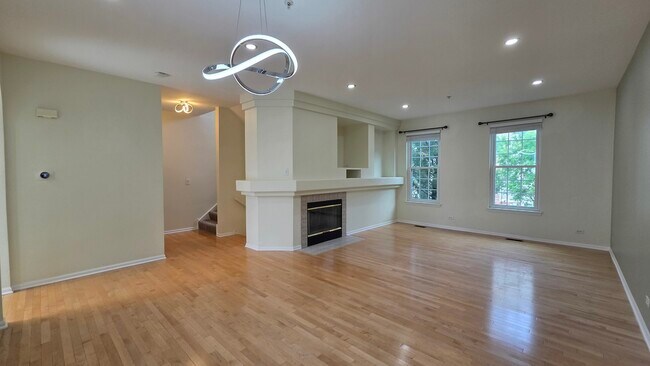 Foto del edificio - 2631 N Greenwood Ave