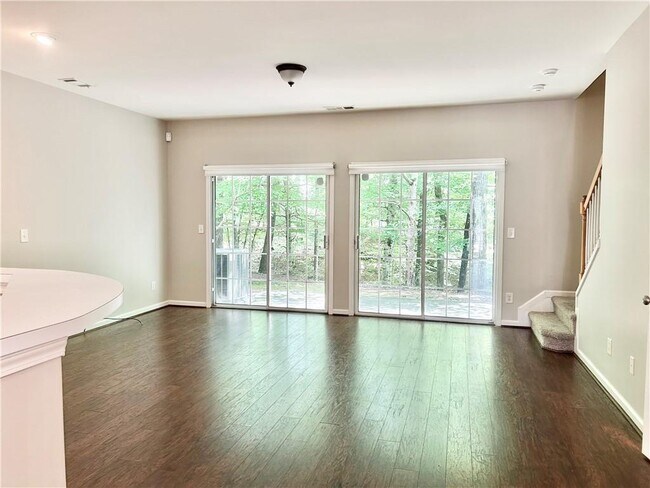 Foto del edificio - 3647 Postwaite Cir NW