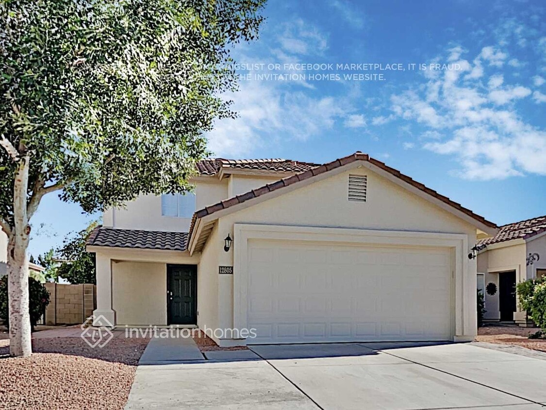 Foto principal - 12805 W Laurel Ln