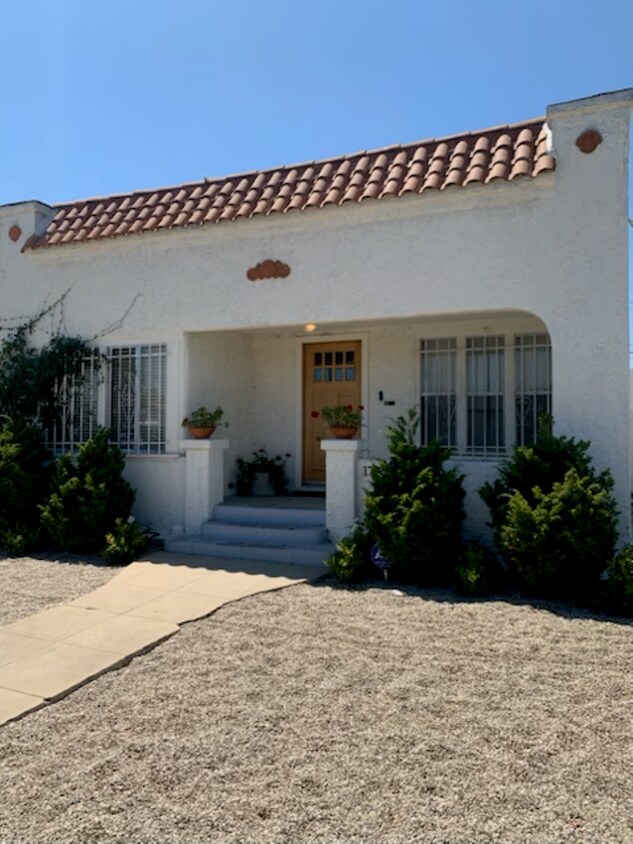 Primary Photo - LA1