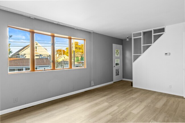 Foto del edificio - 60 Leslie Ave