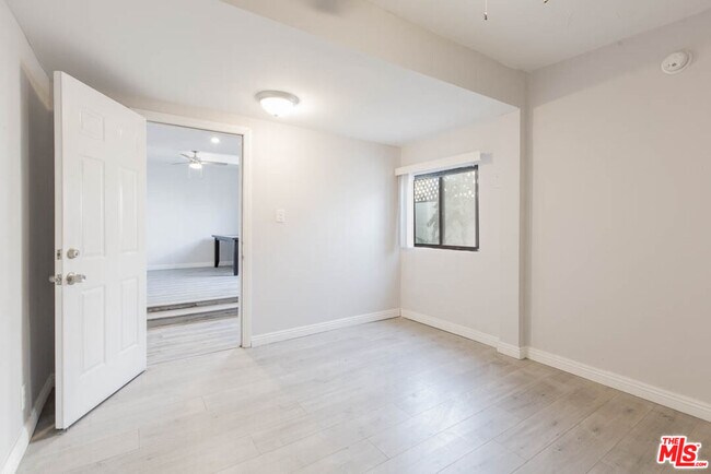 Foto del edificio - 8525 1/2 Cadillac Ave-8525