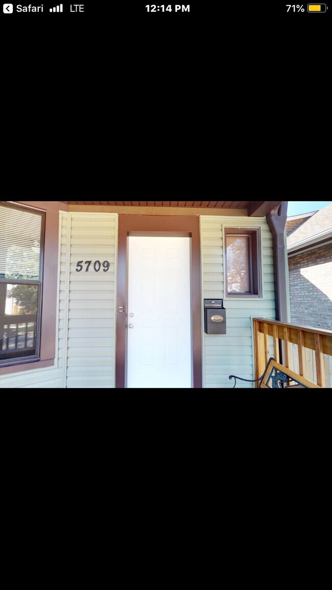 Foto del edificio - 5709 W Dakin St