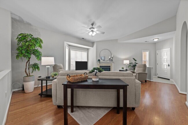 Foto del edificio - 1121 Turtle Creek Rd