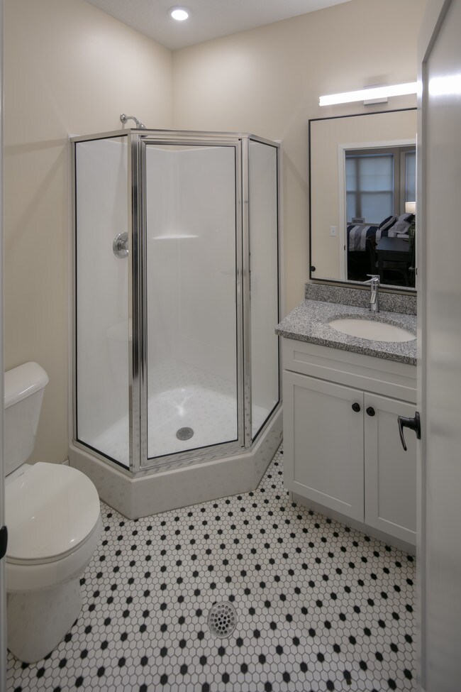 242 N West St, Hillsdale, MI 49242 Townhouse for Rent in Hillsdale