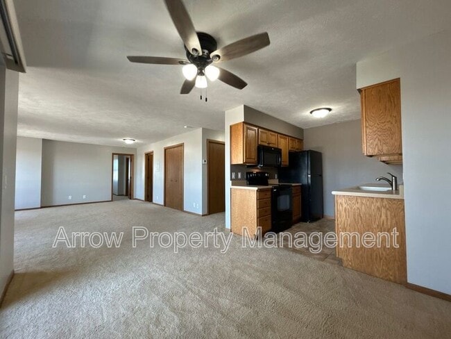 Foto del edificio - 208 E 5th St