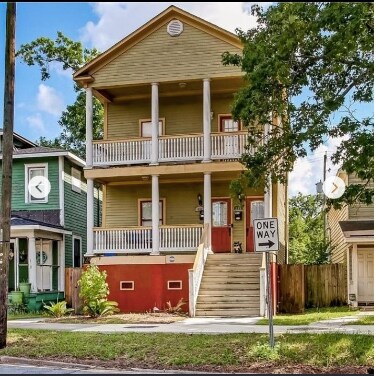 The top unit with a beautiful balcony can be all yours! - 629 E Henry St