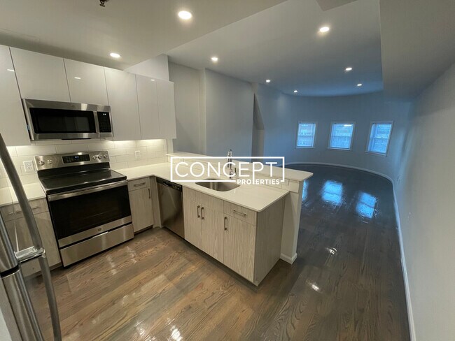 Building Photo - 1406 Beacon St