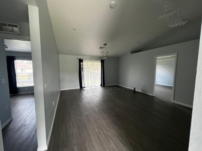 Building Photo - 4879 30th St SW