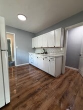 Building Photo - 644 N 9th Ave
